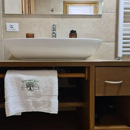Corte Degli Ulivi Farm stay *