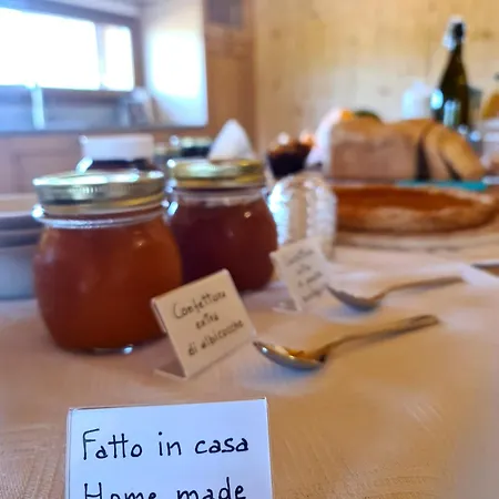 ファームステイ Corte Degli Ulivi カポテッラ